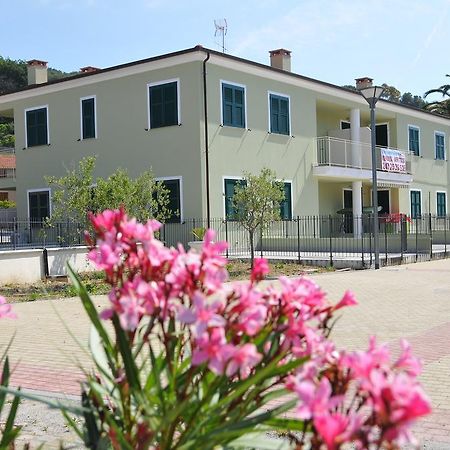 Villaggio La Piana Черво Экстерьер фото